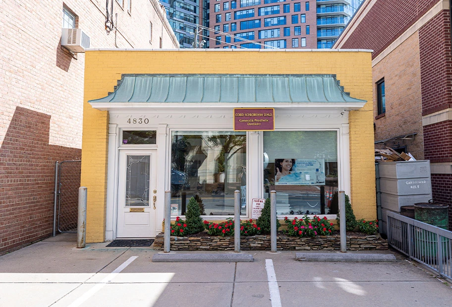 outside view of Schlobohm Dental located in the heart of Bethesda, MD